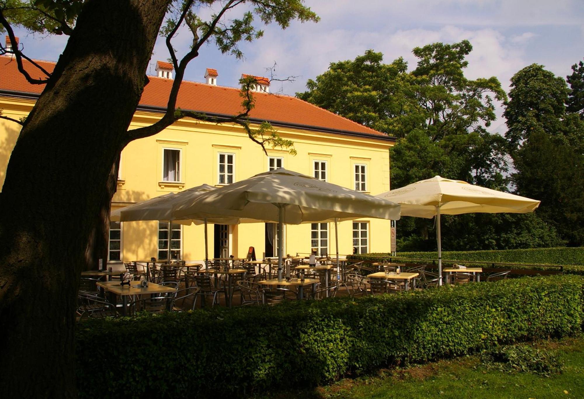 Zamecky Hotel Lednice Eksteriør billede