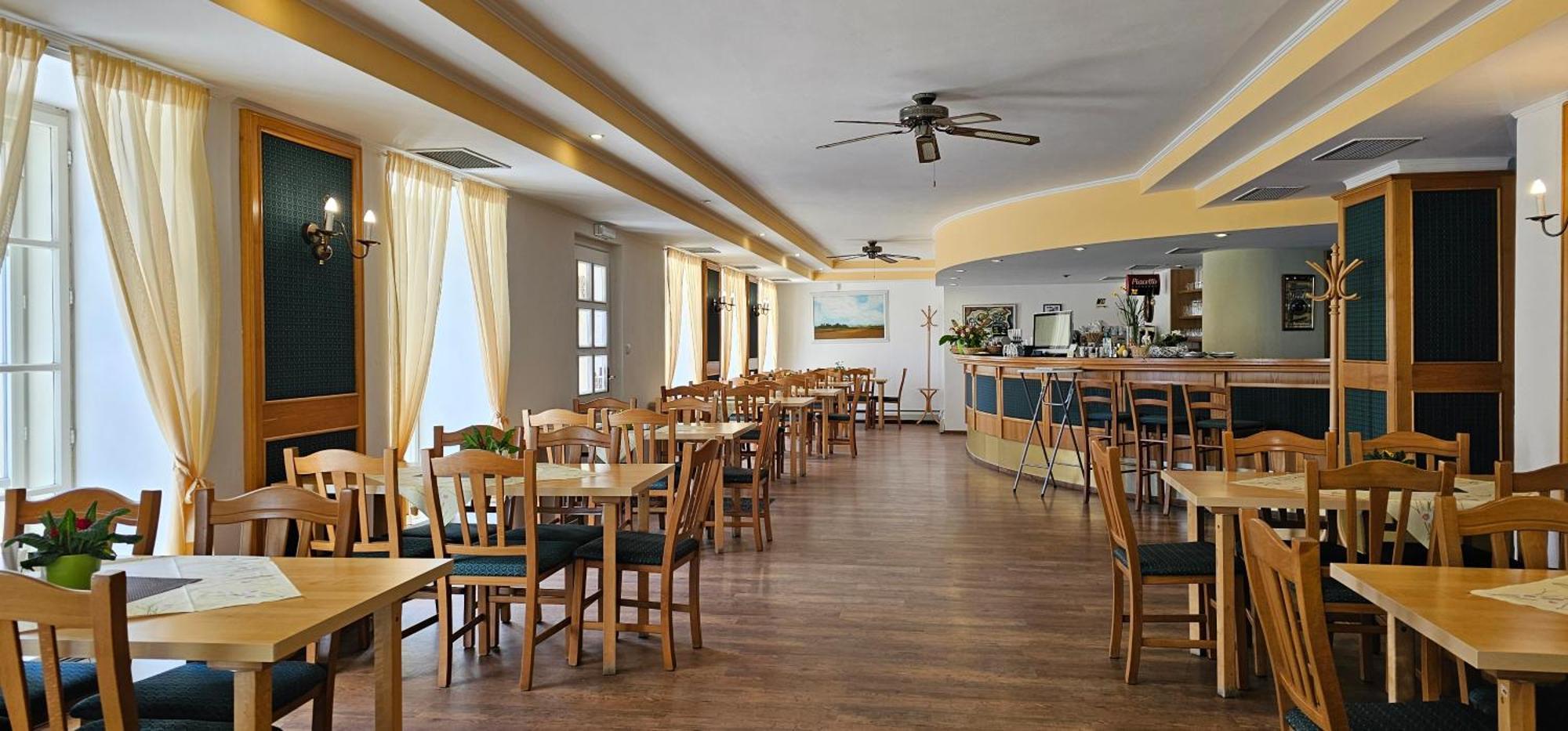Zamecky Hotel Lednice Eksteriør billede